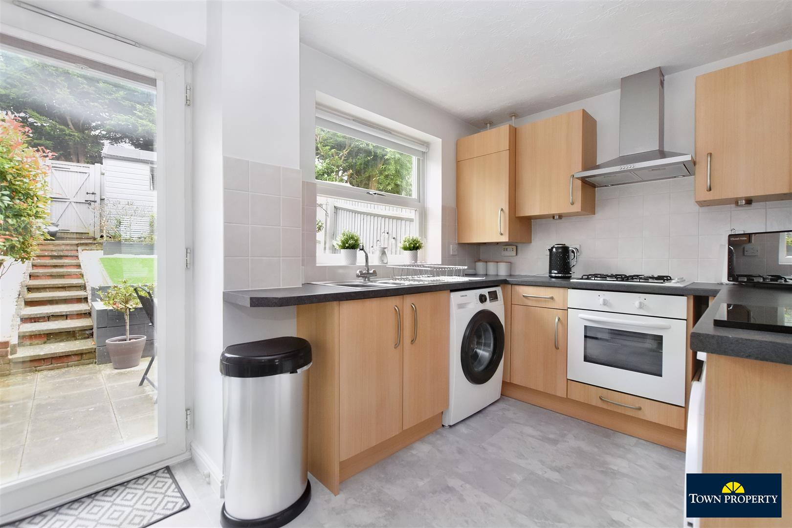 Property Details for Beechfield Close Stone Cross Pevensey BN24 5FH